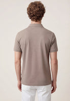 Light Brown (AI)